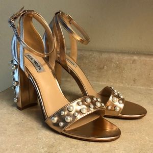 Steve Madden Madeira Rose Gold Pearl Heals